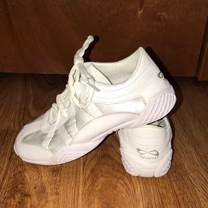 Nfinity Evolution Cheer Shoe size 7